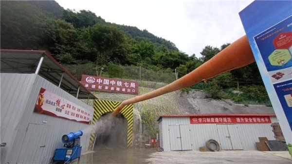 配资炒股股 三峡枢纽江南成品油翻坝项目实现全隧贯通